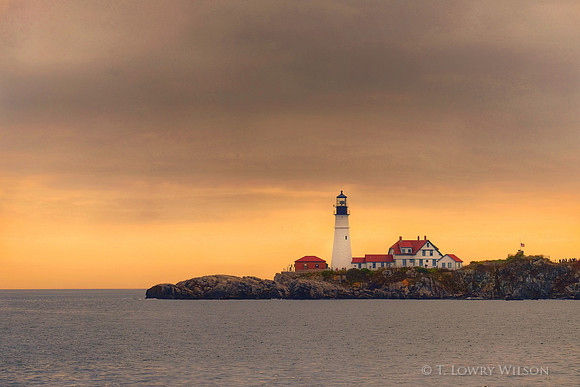 portland-maine-new-england-lighthouse-headlight